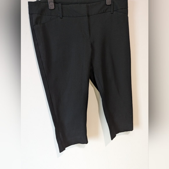 Mossimo Black Stretch Capri Pants Size 14 - Picture 2 of 5